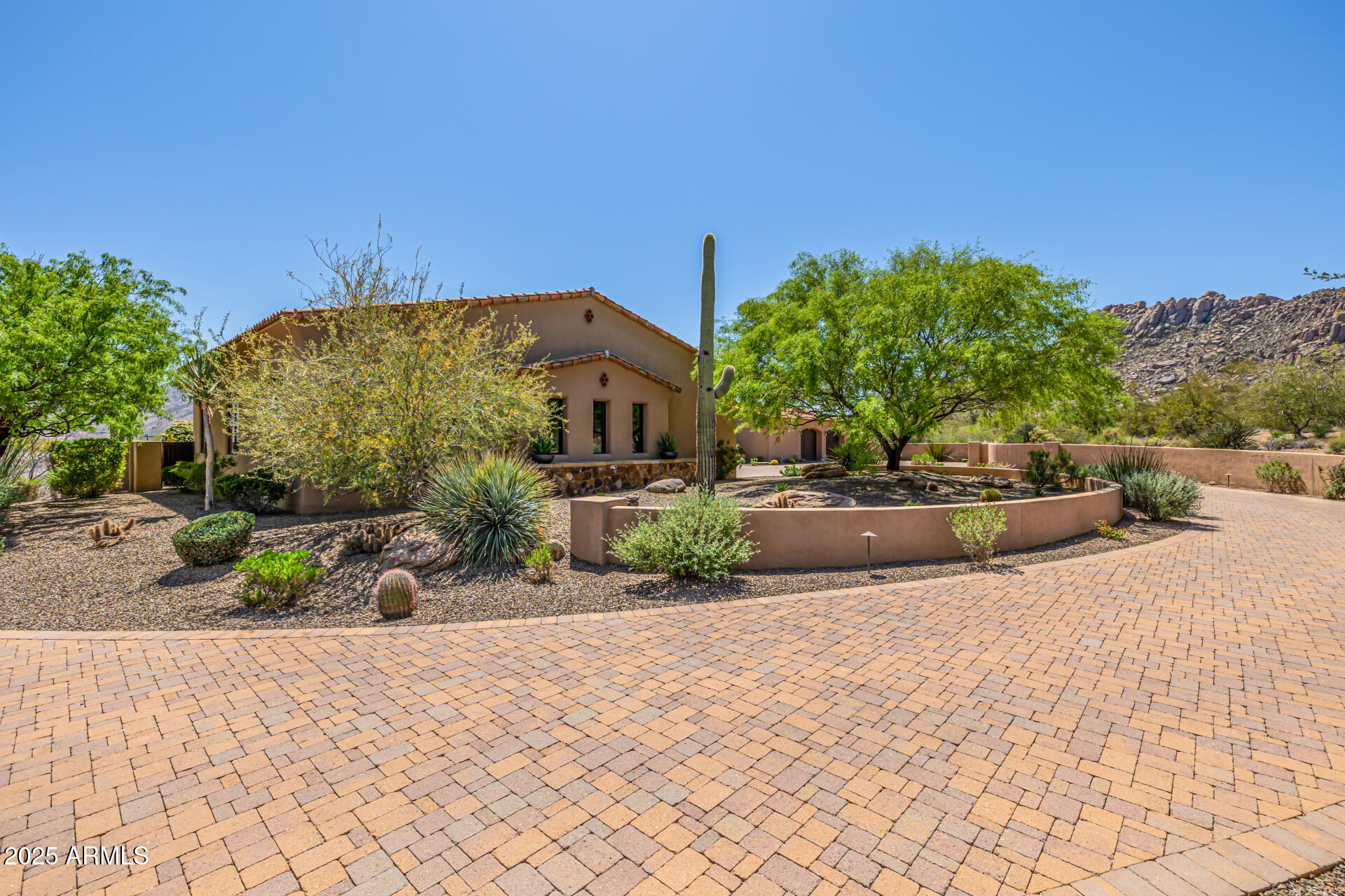 YEARLING ESTATES - Residential