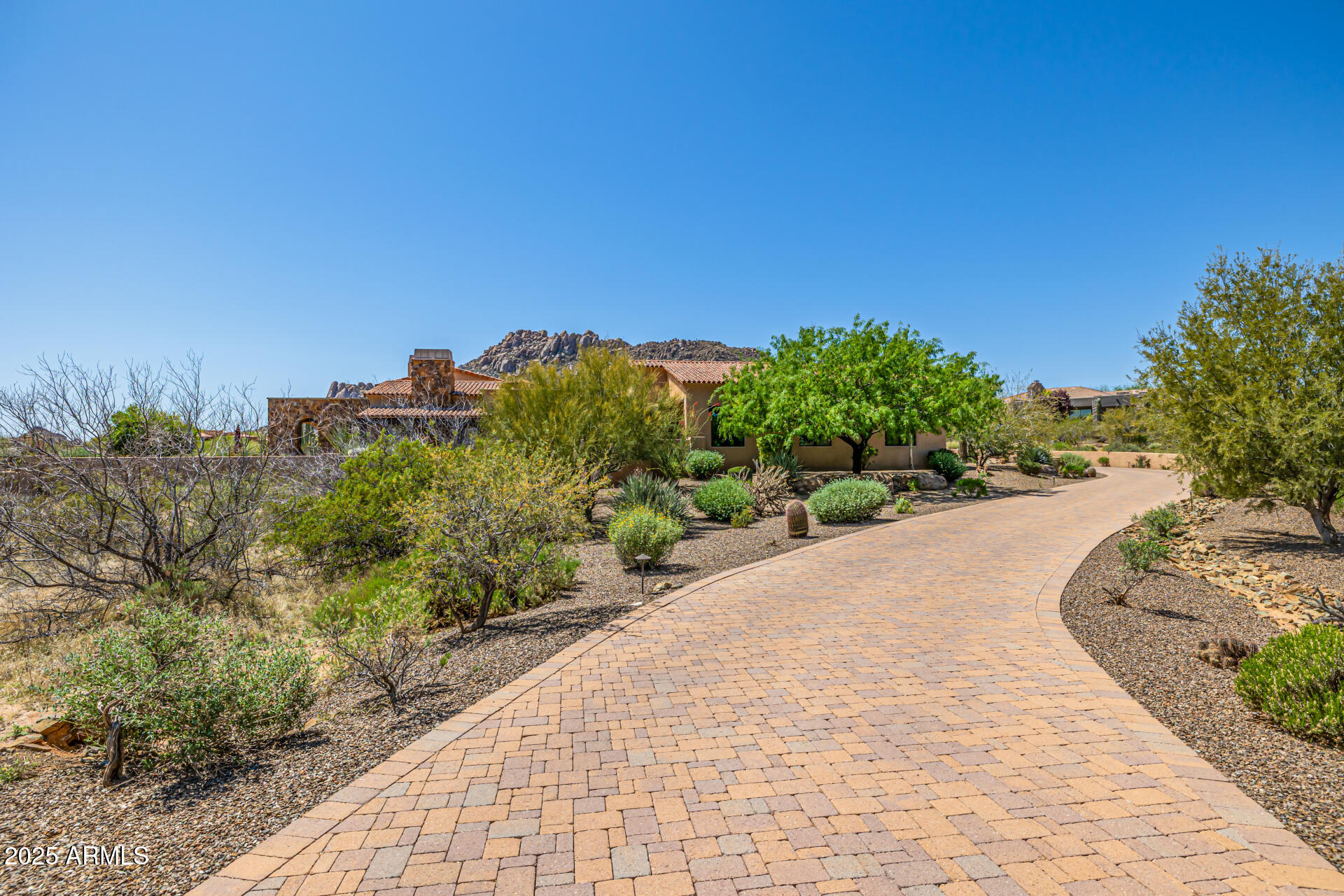 YEARLING ESTATES - Residential