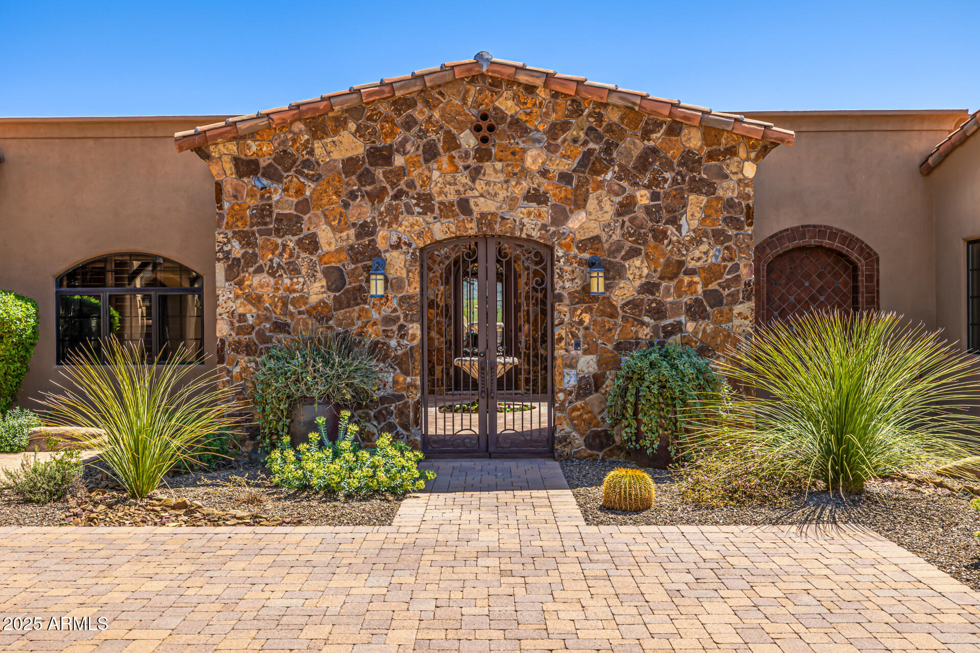 YEARLING ESTATES - Residential