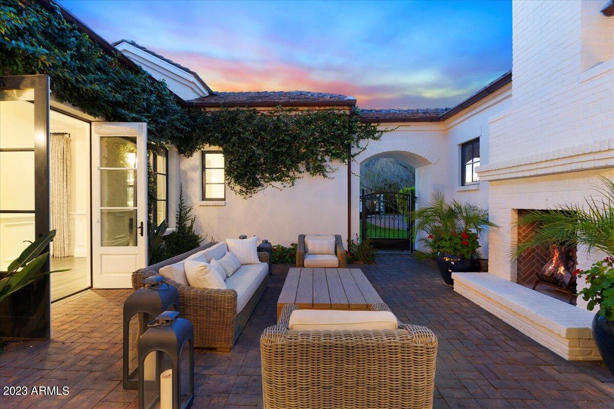 CLUB ESTATES - Residential