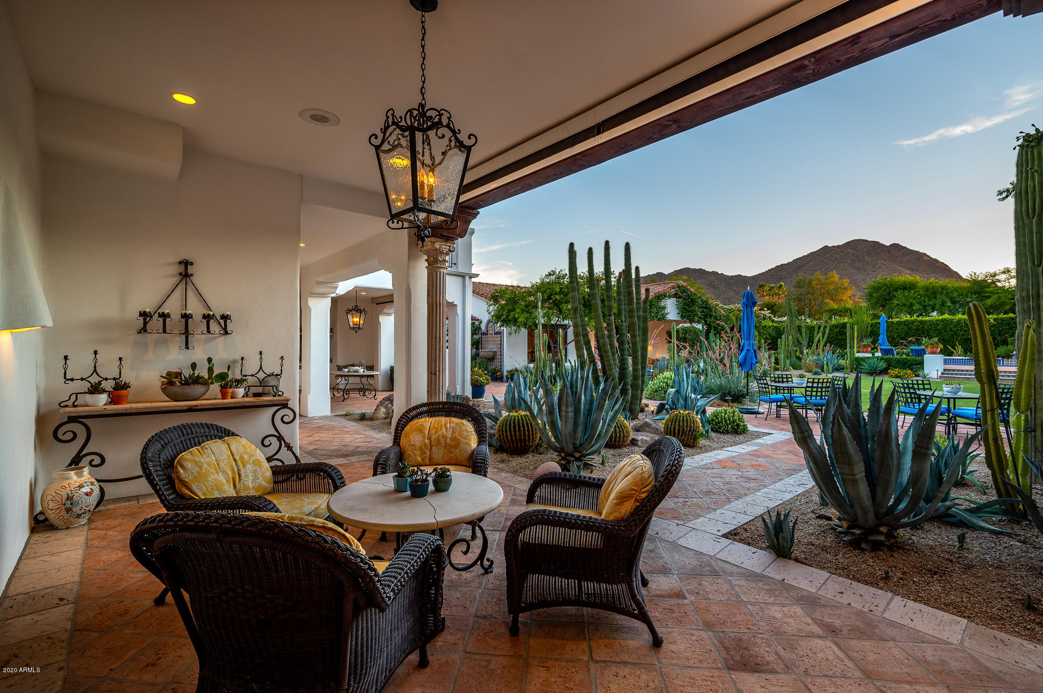 CASA BLANCA GARDENS - Residential