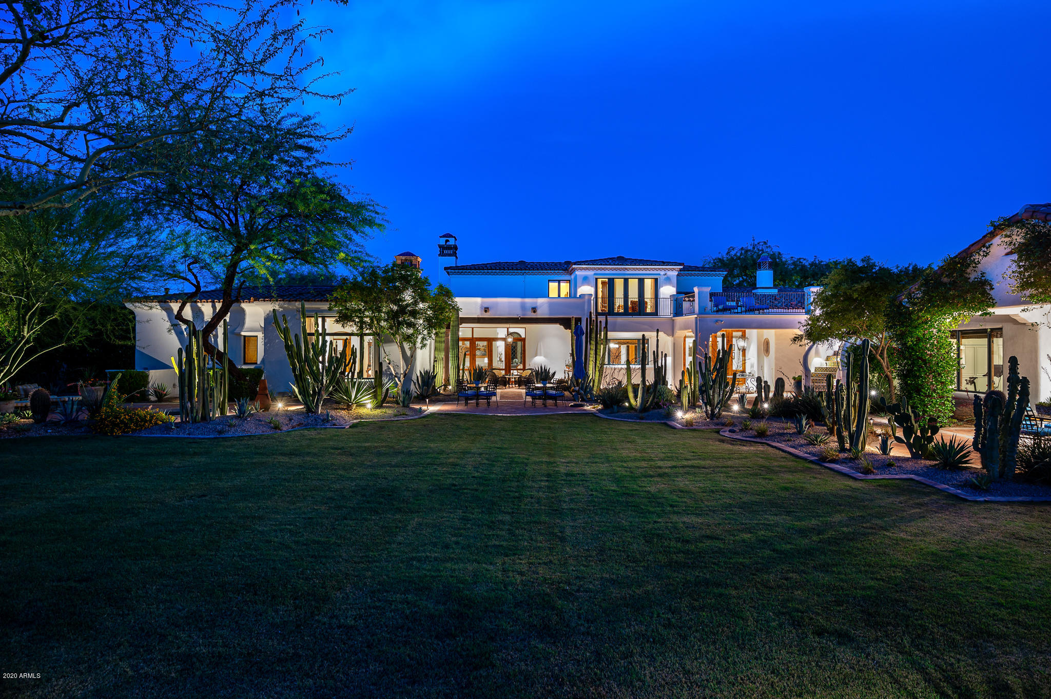 CASA BLANCA GARDENS - Residential