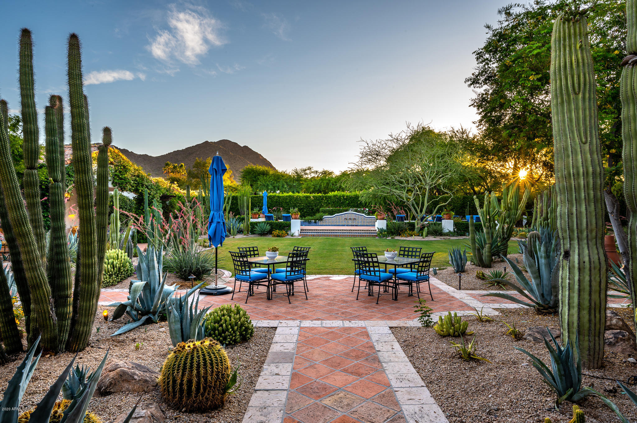 CASA BLANCA GARDENS - Residential