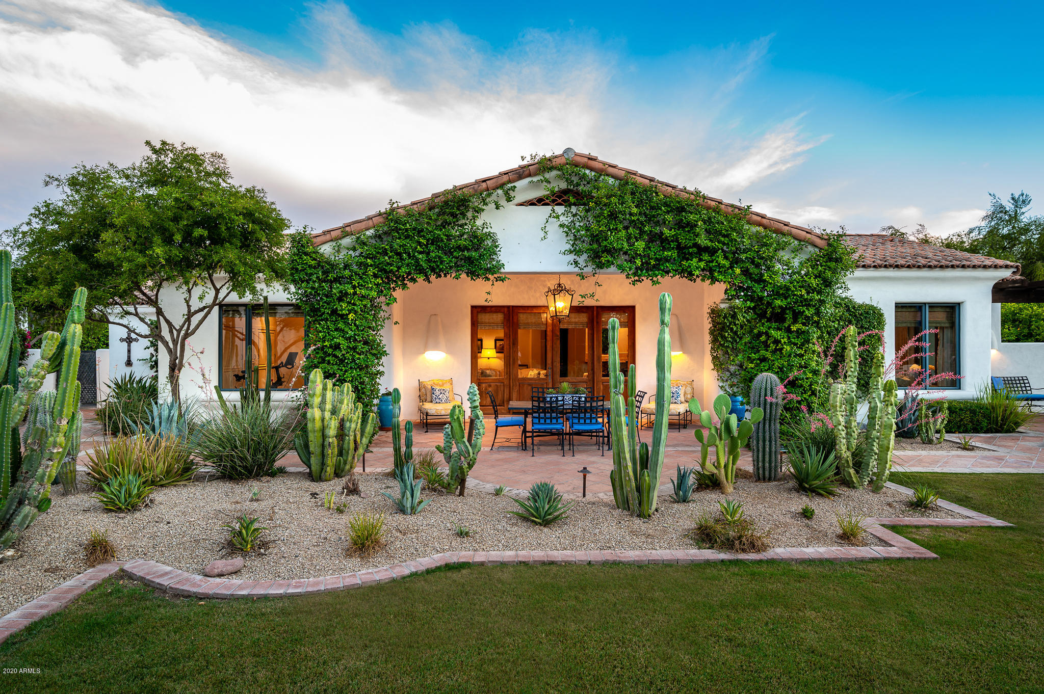 CASA BLANCA GARDENS - Residential