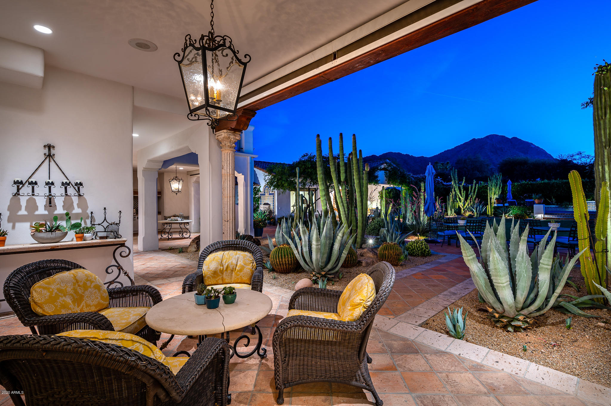 CASA BLANCA GARDENS - Residential