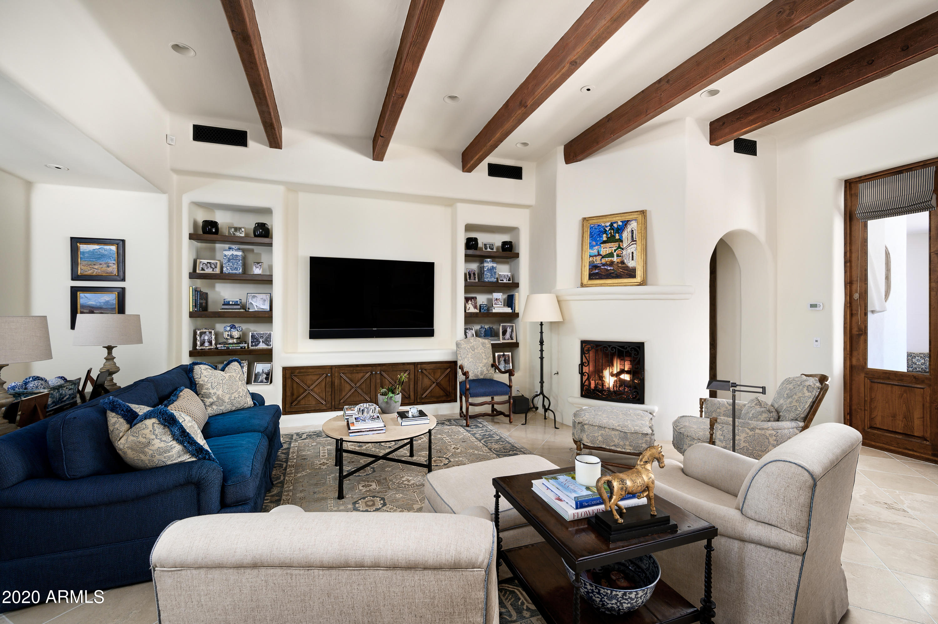 CASA BLANCA GARDENS - Residential