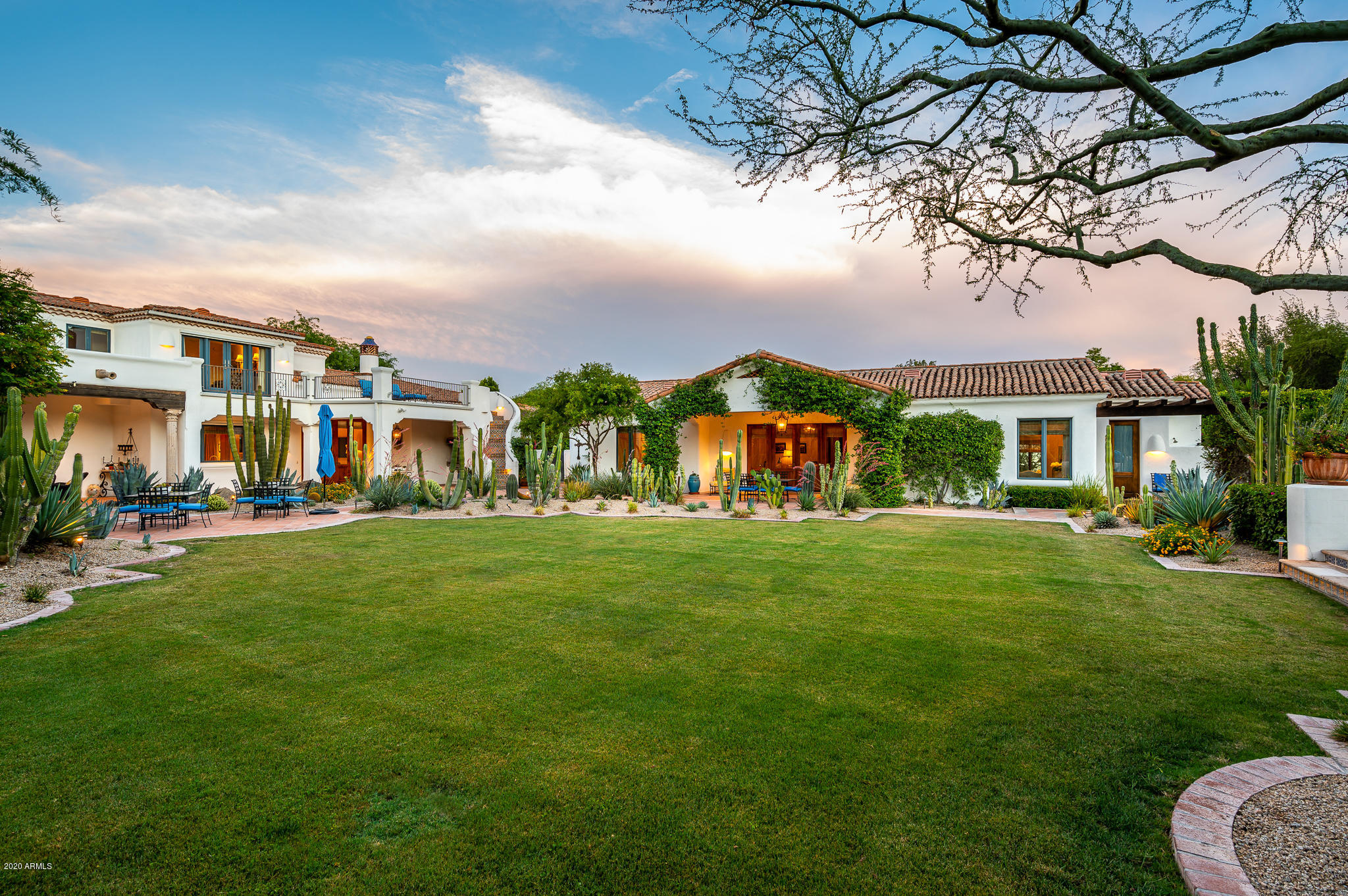 CASA BLANCA GARDENS - Residential