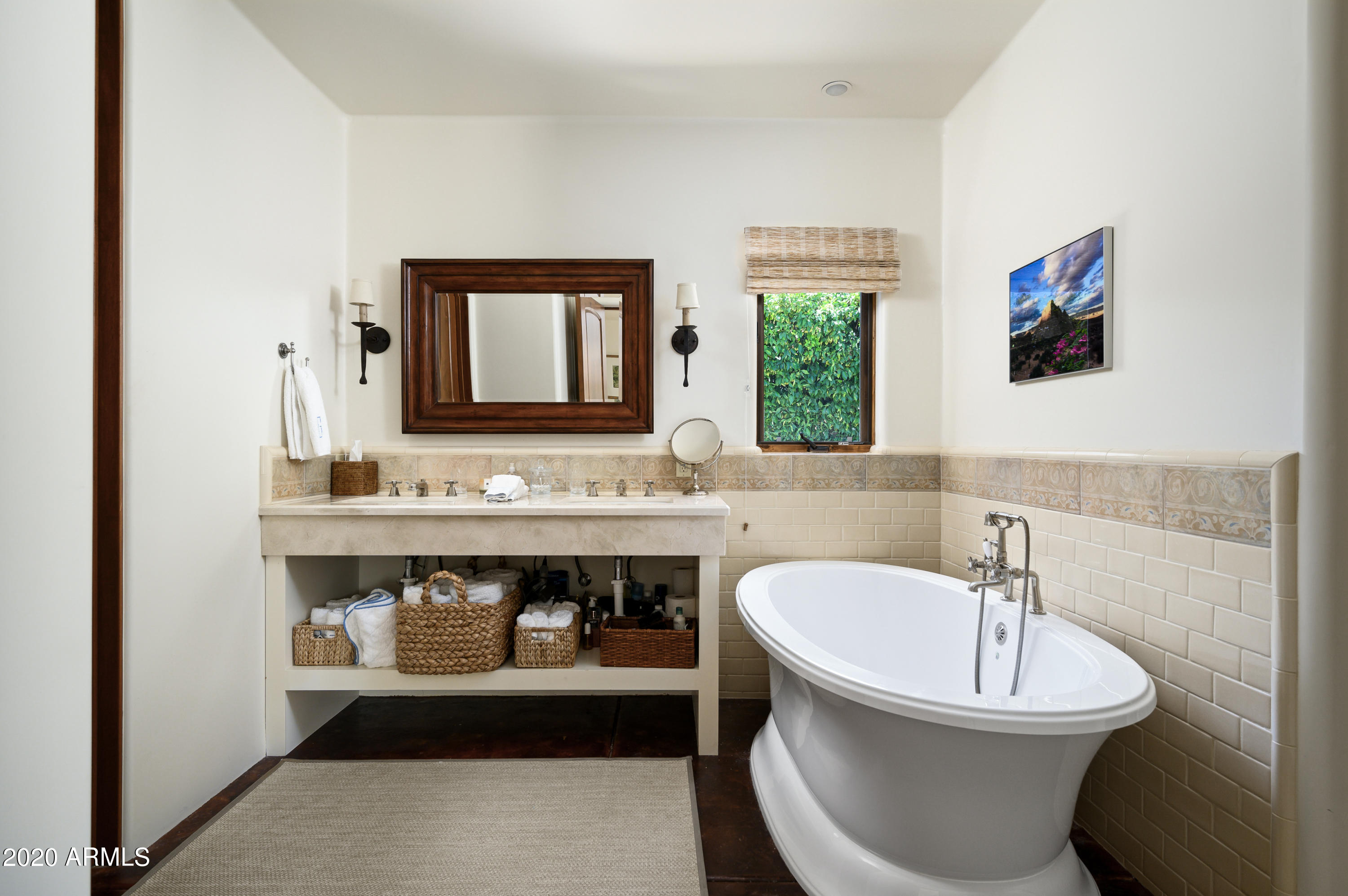 CASA BLANCA GARDENS - Residential