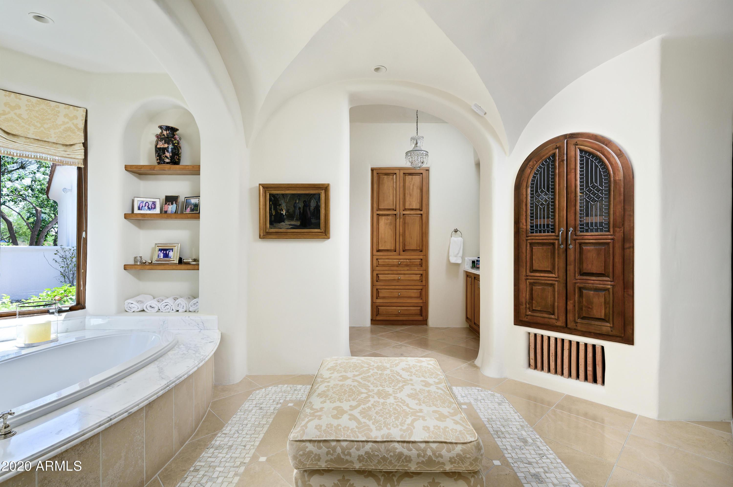 CASA BLANCA GARDENS - Residential