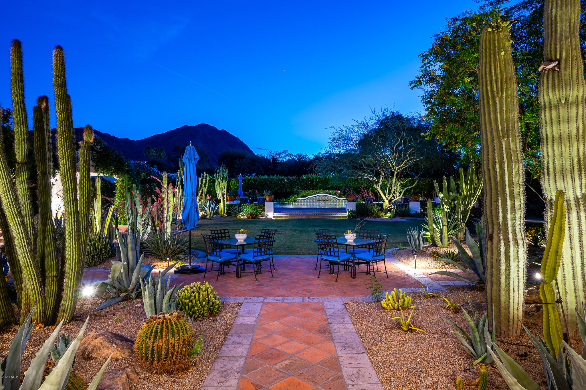 CASA BLANCA GARDENS - Residential
