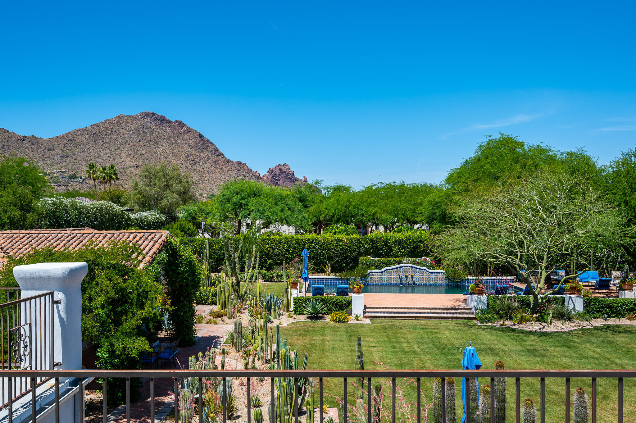 CASA BLANCA GARDENS - Residential