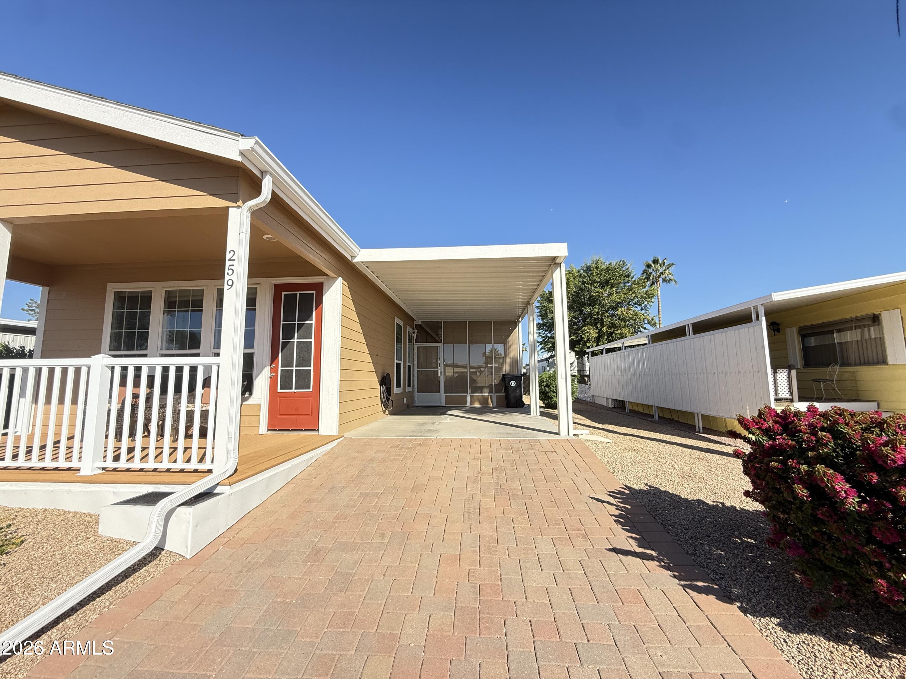 Hacienda De Valencia - Residential