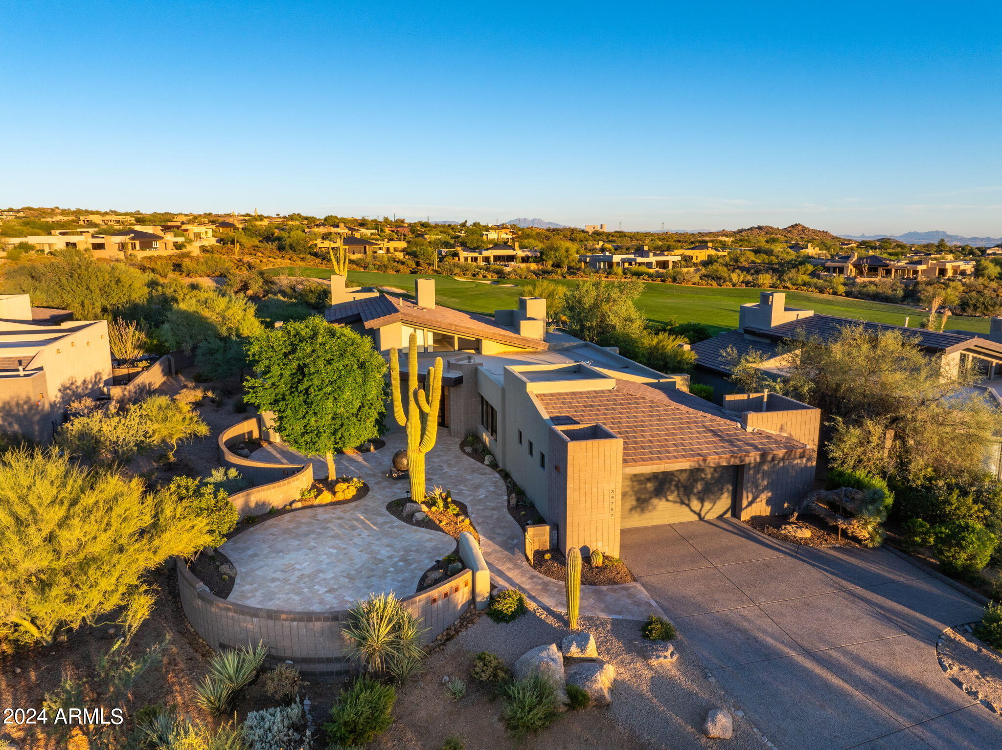 DESERT MOUNTAIN - Residential