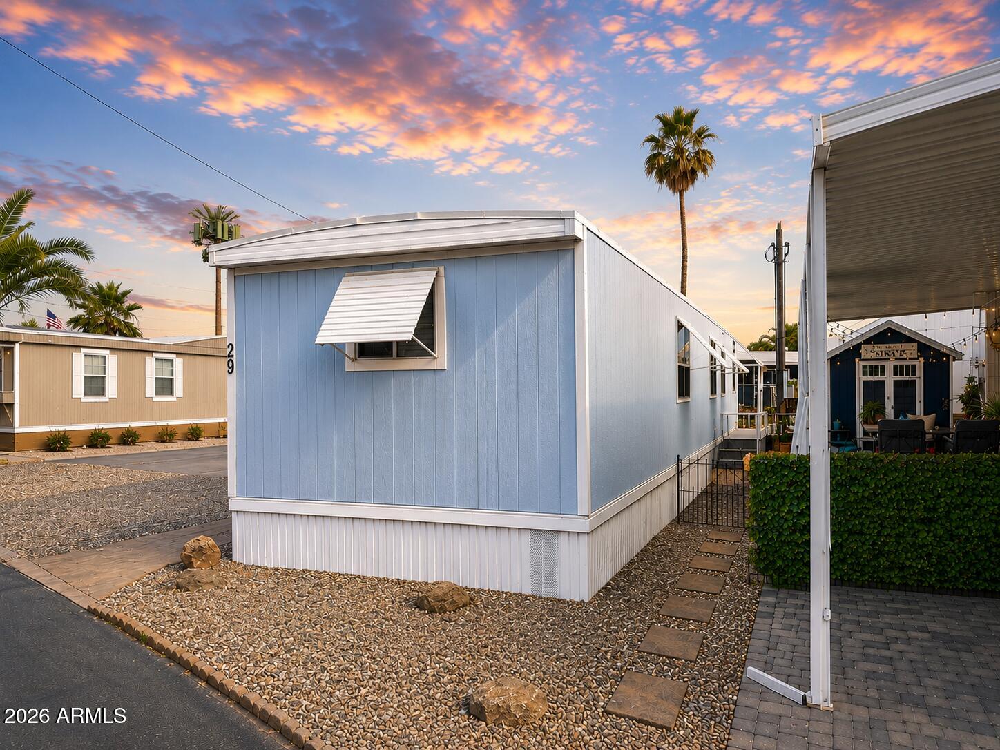 Haceinda Solano - Residential