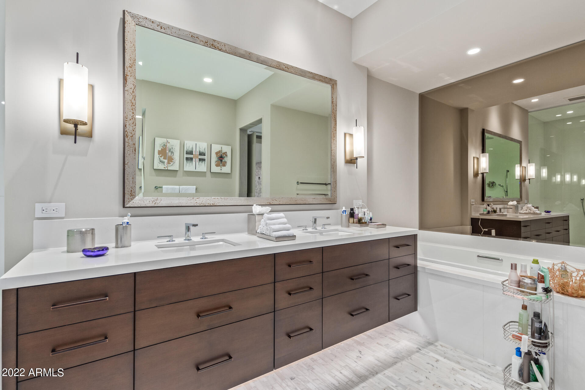 VILLAS AT MOUNTAIN SHADOWS AMD 2 - Residential