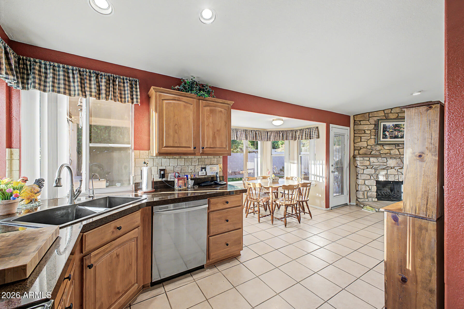 RED MOUNTAIN RANCH - Residential