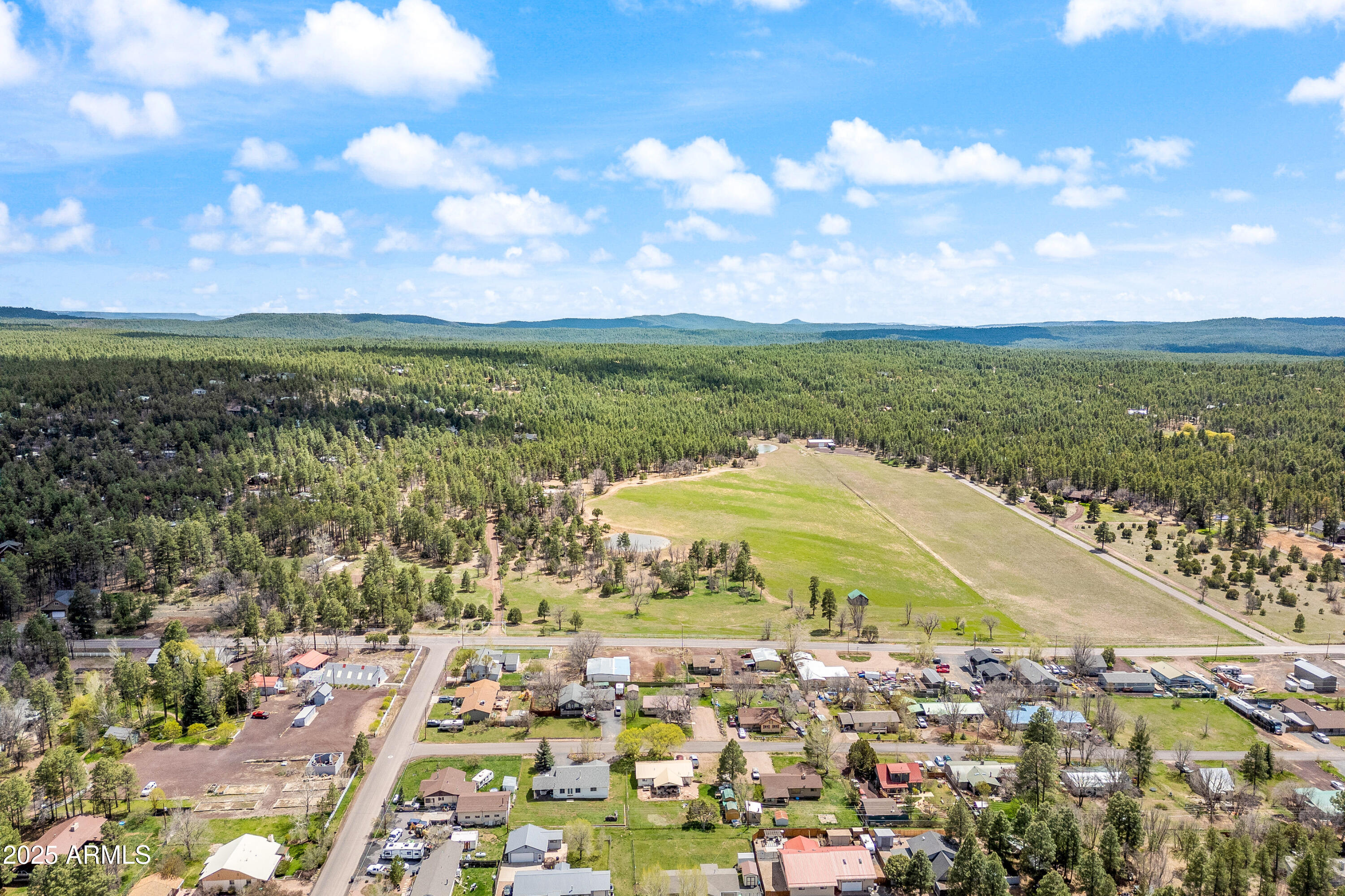 Pinetop unsubdivided. - Land