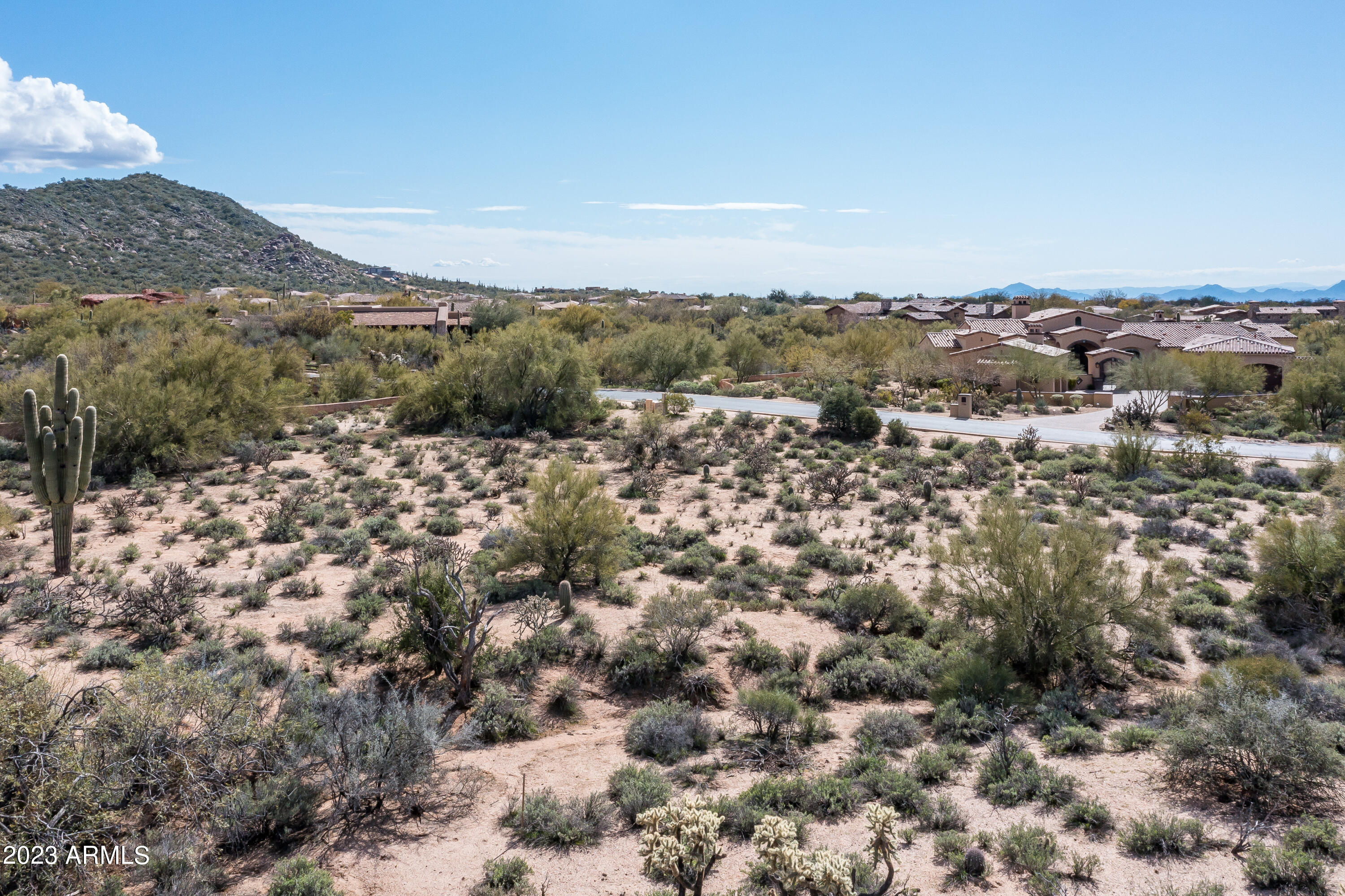 WHISPER ROCK - Residential