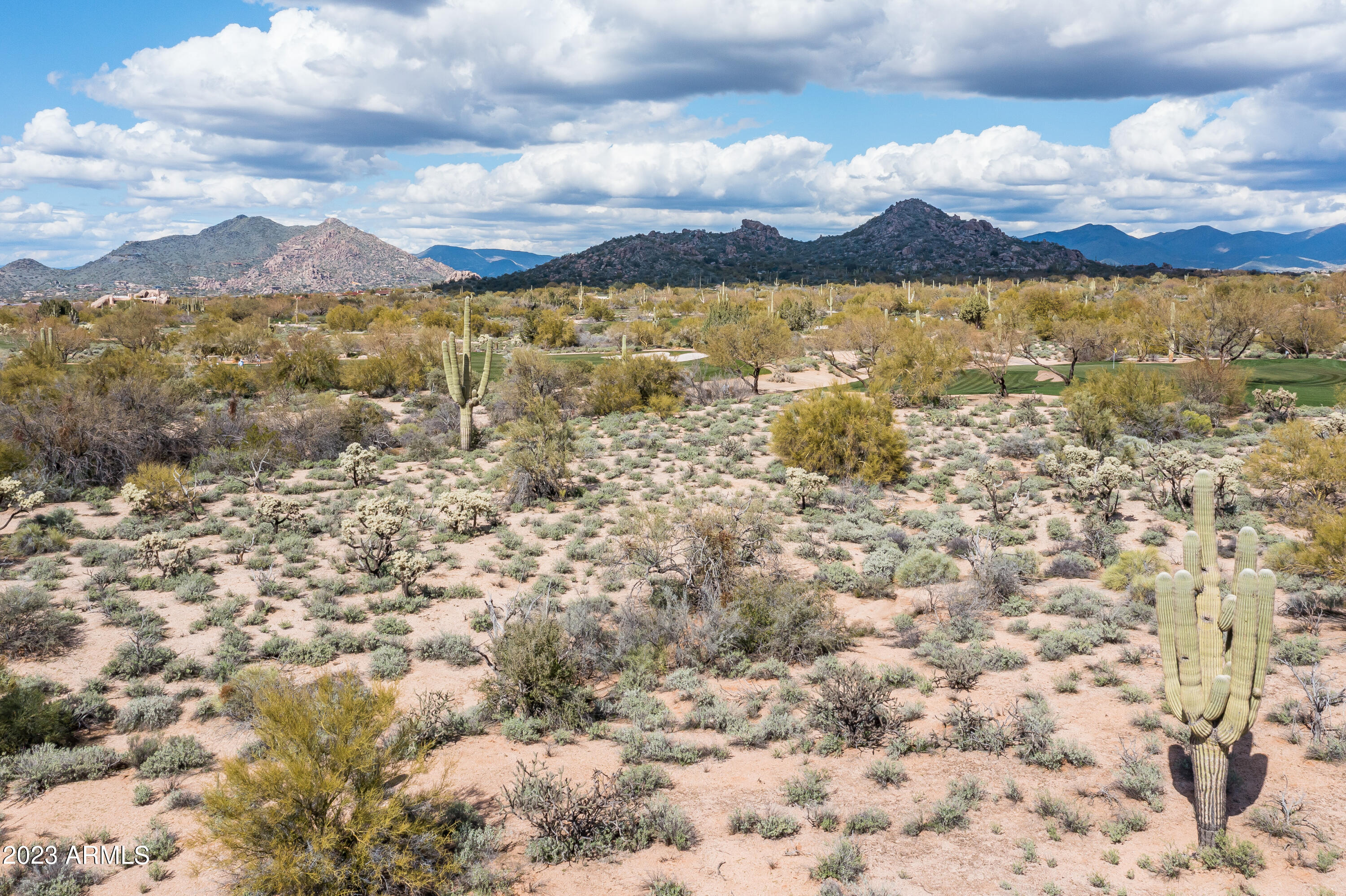 WHISPER ROCK - Residential