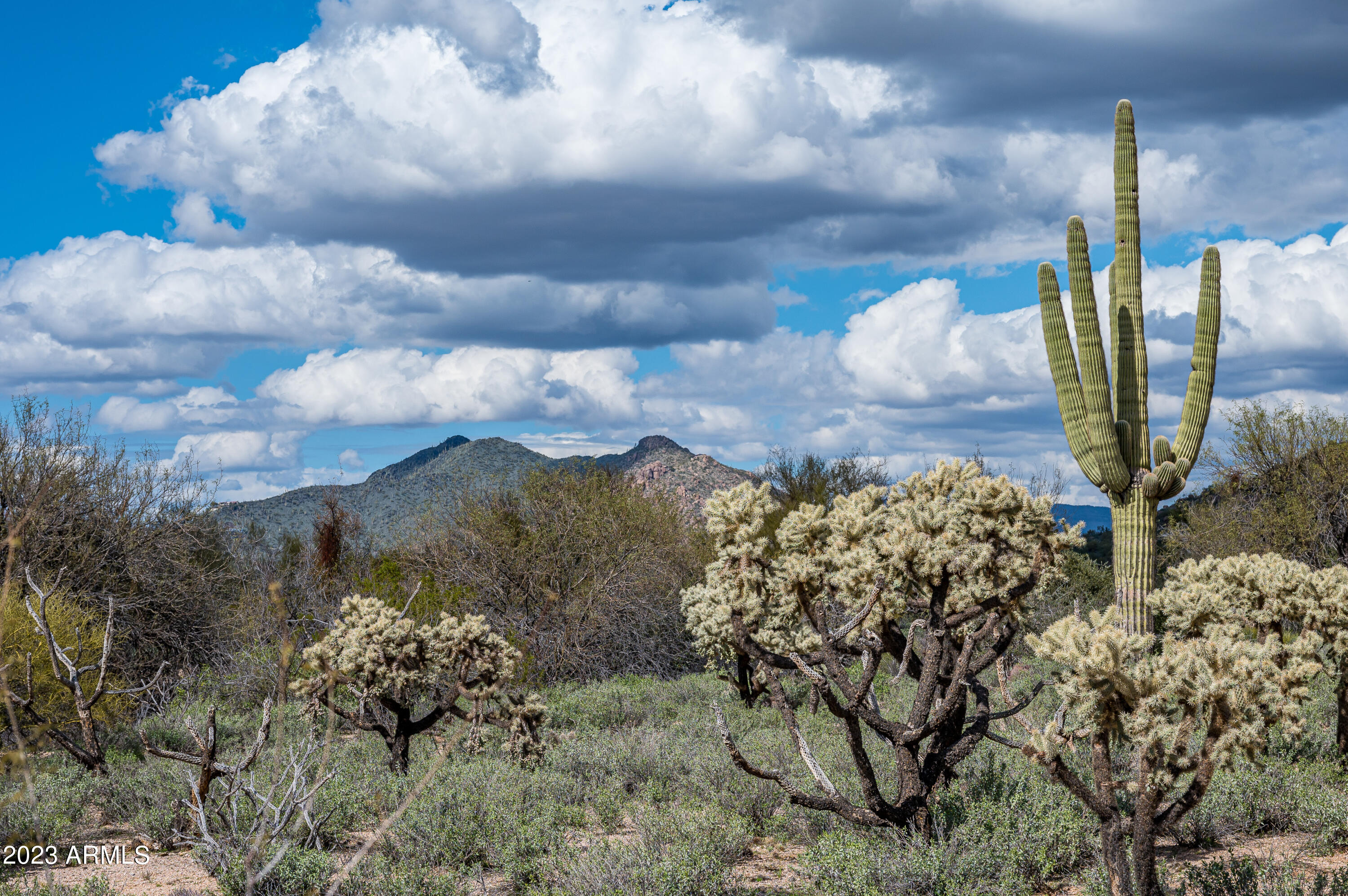 WHISPER ROCK - Residential