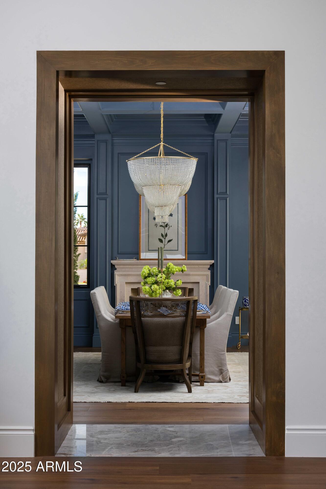 STANFORD COURT - Residential