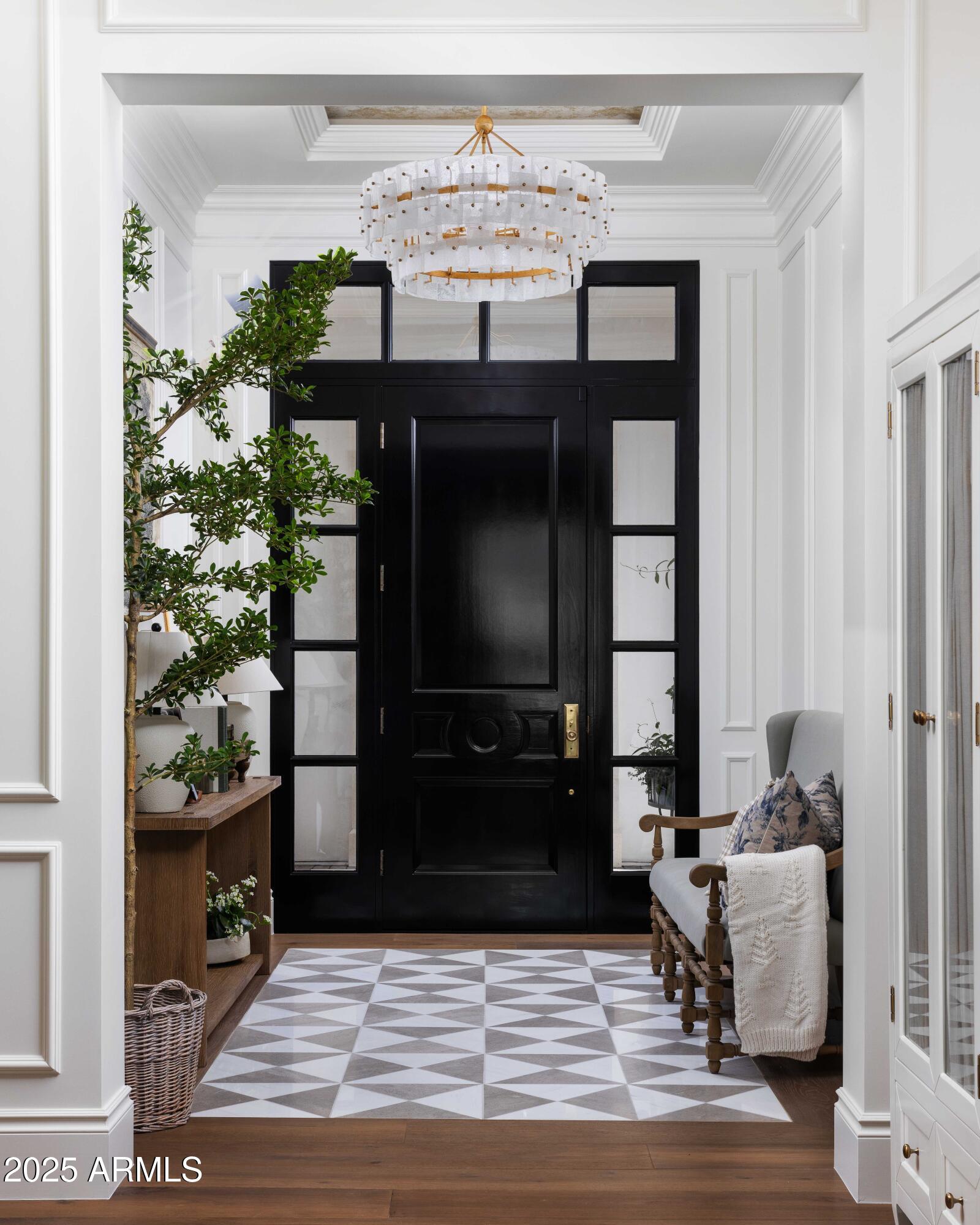 STANFORD COURT - Residential
