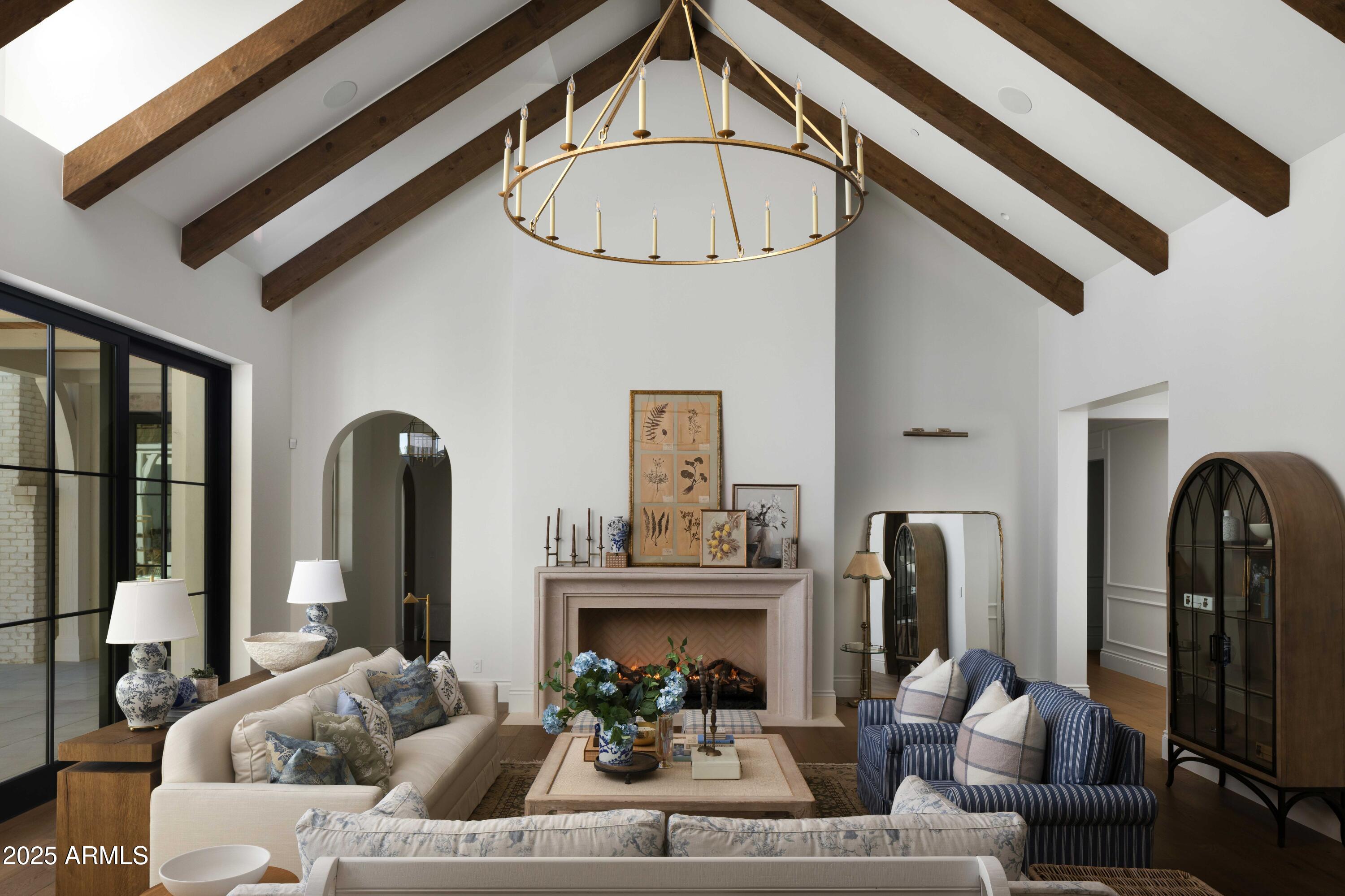 STANFORD COURT - Residential