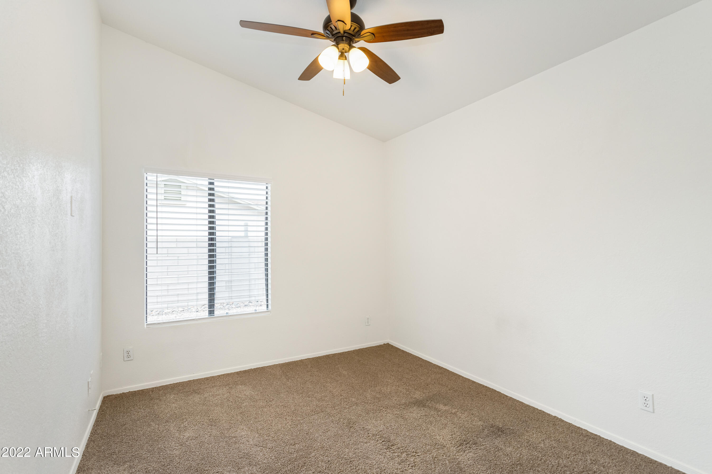 MISSION HILLS ESTATES TR UNIT 115 - Residential