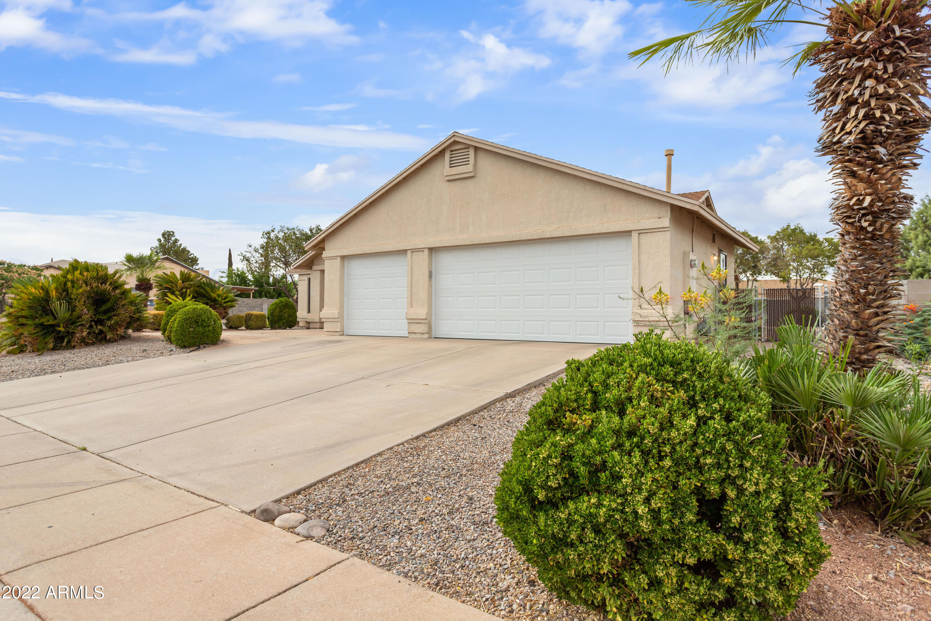 MISSION HILLS ESTATES TR UNIT 115 - Residential