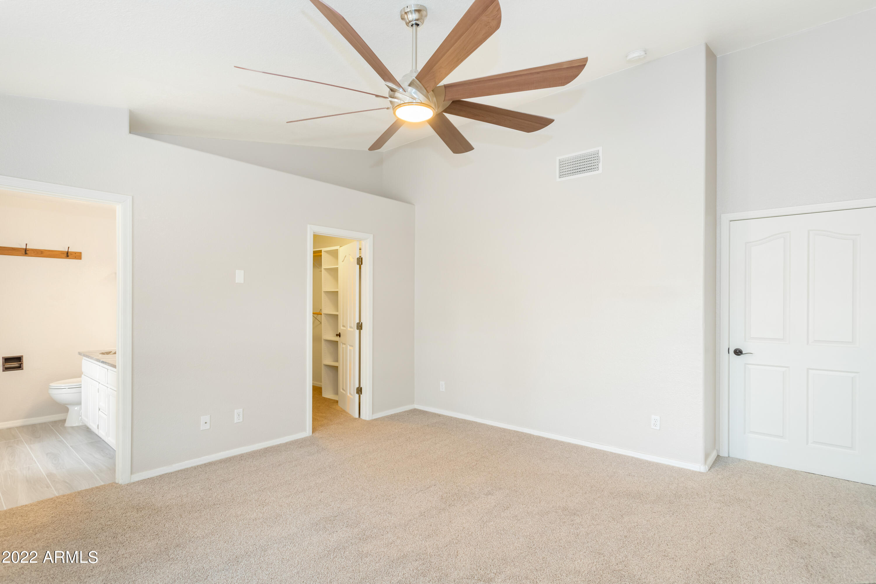 MISSION HILLS ESTATES TR UNIT 115 - Residential