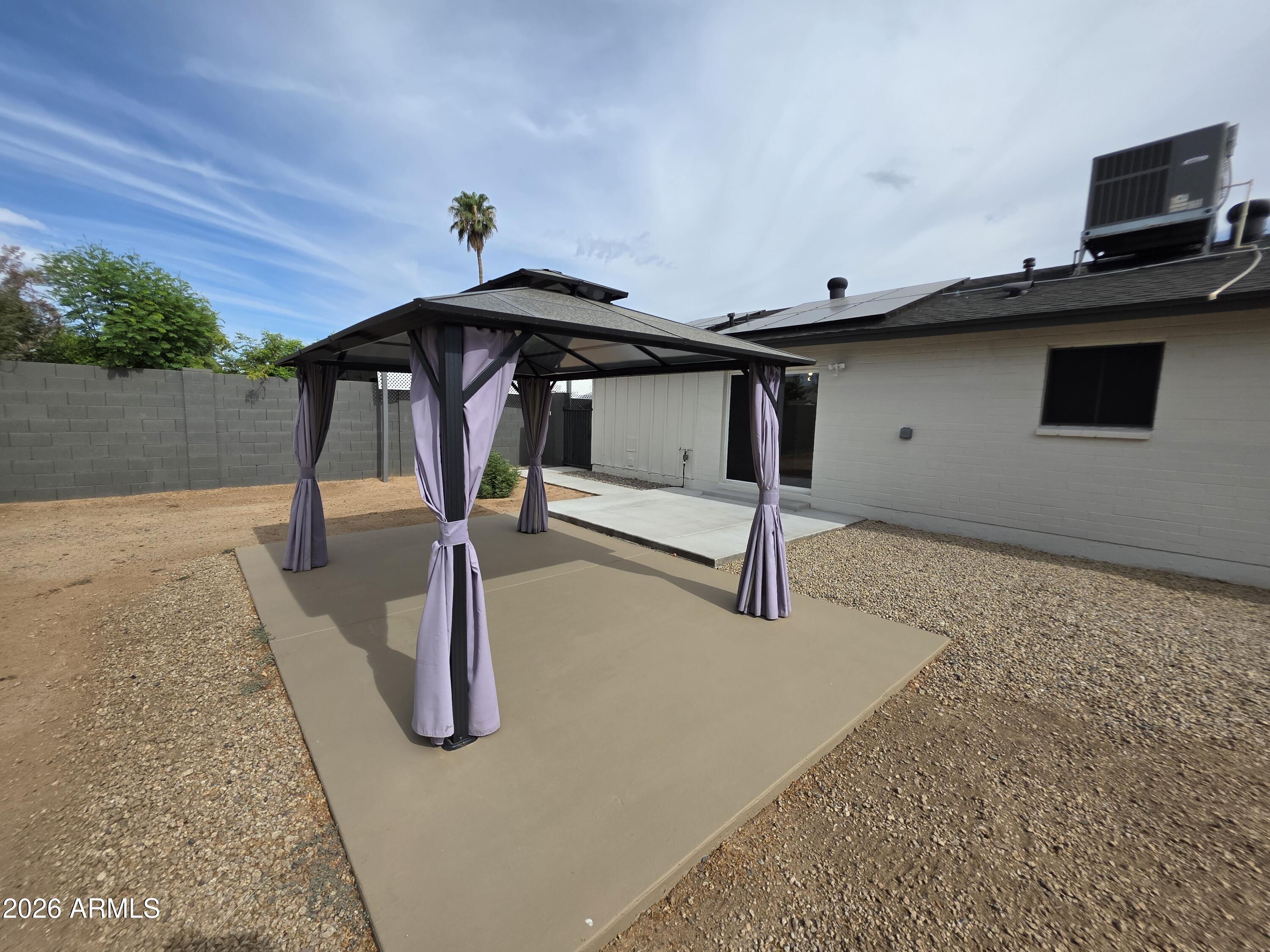 PARADISE VALLEY MANOR 3-B - Residential Lease