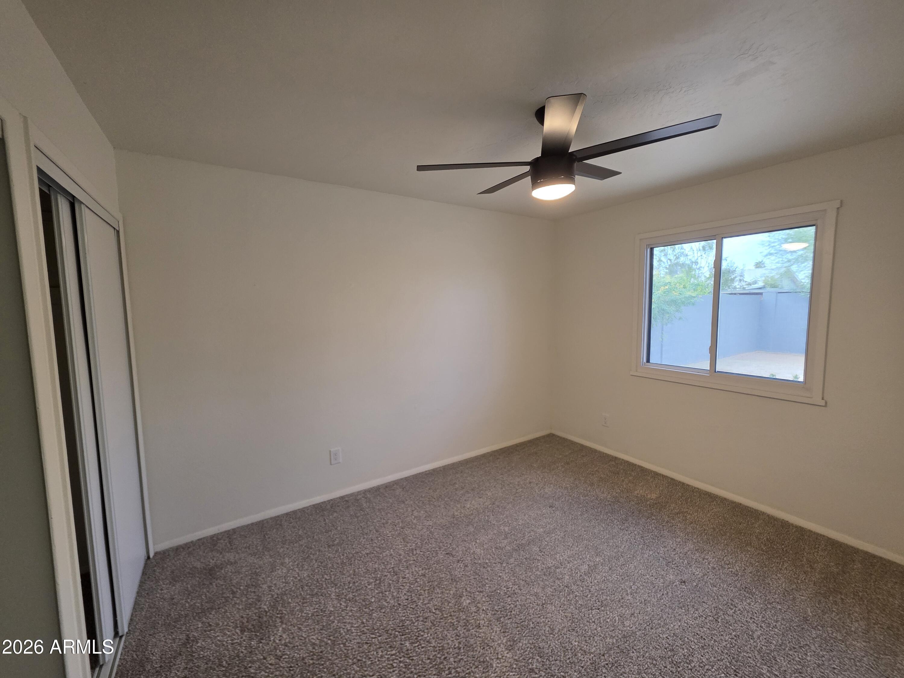 PARADISE VALLEY MANOR 3-B - Residential Lease