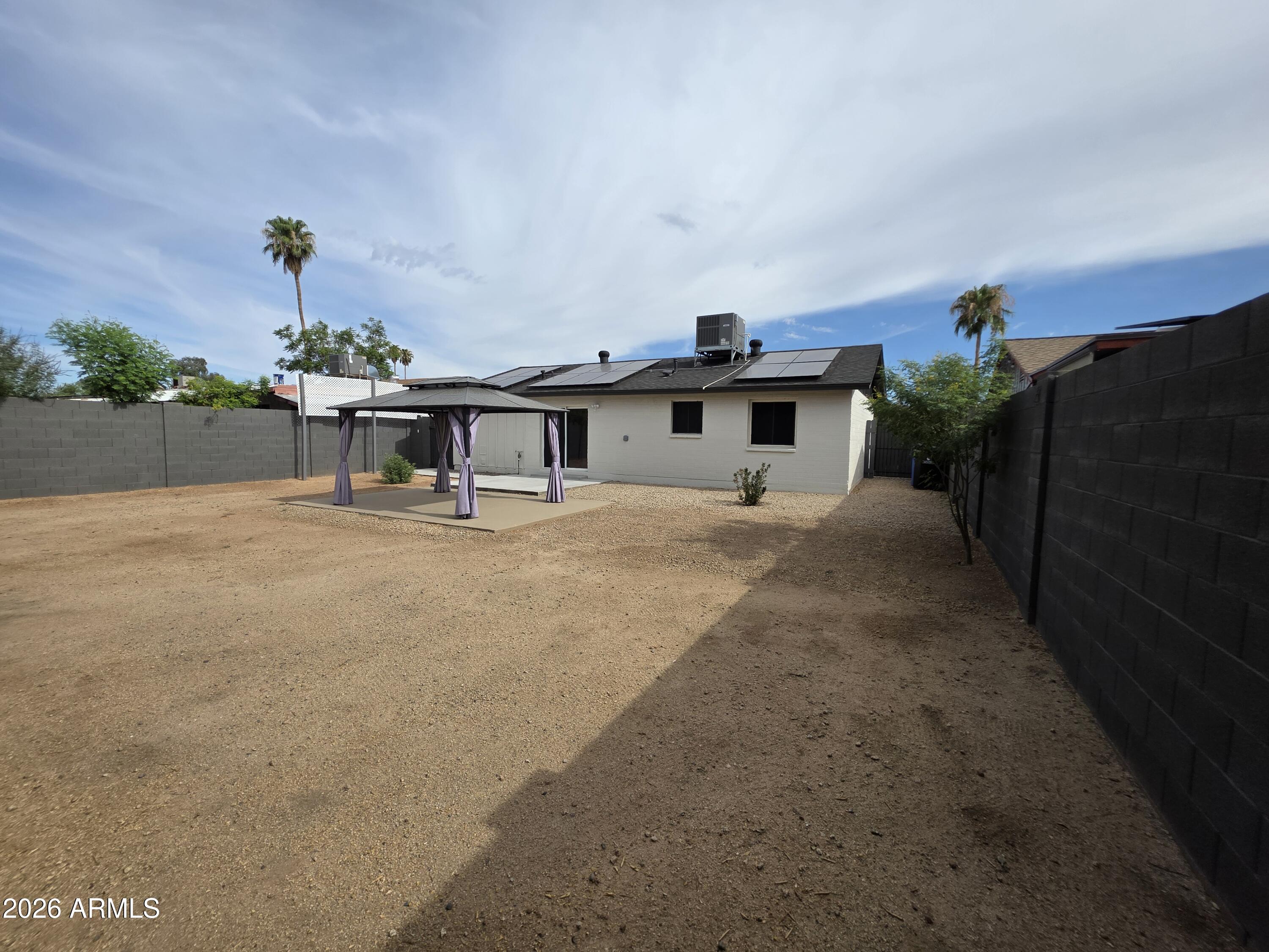 PARADISE VALLEY MANOR 3-B - Residential Lease