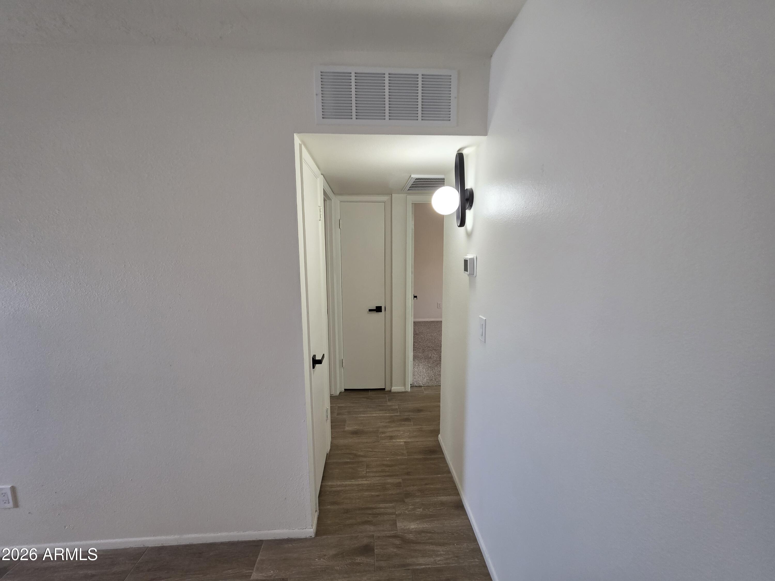 PARADISE VALLEY MANOR 3-B - Residential Lease