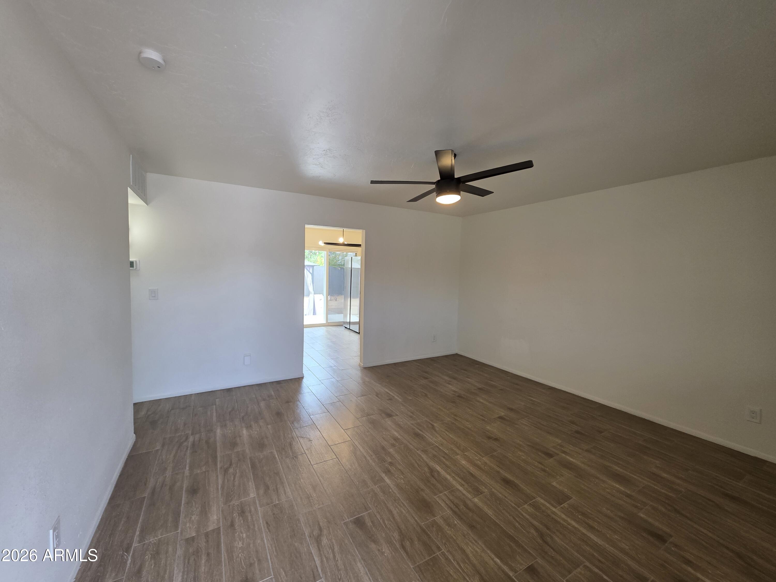 PARADISE VALLEY MANOR 3-B - Residential Lease