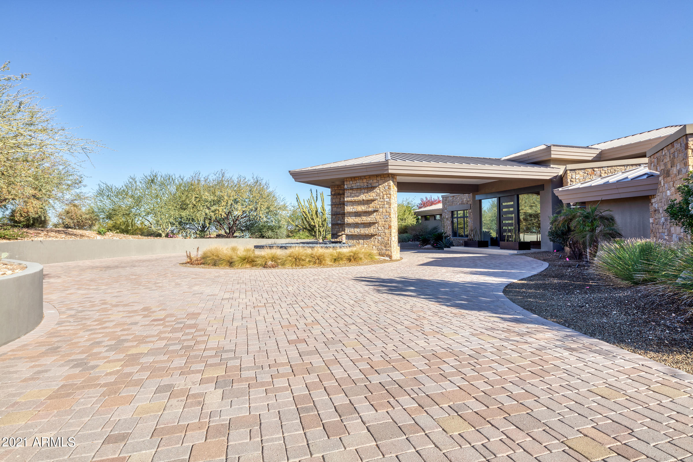 SHOEN ESTATES - Residential