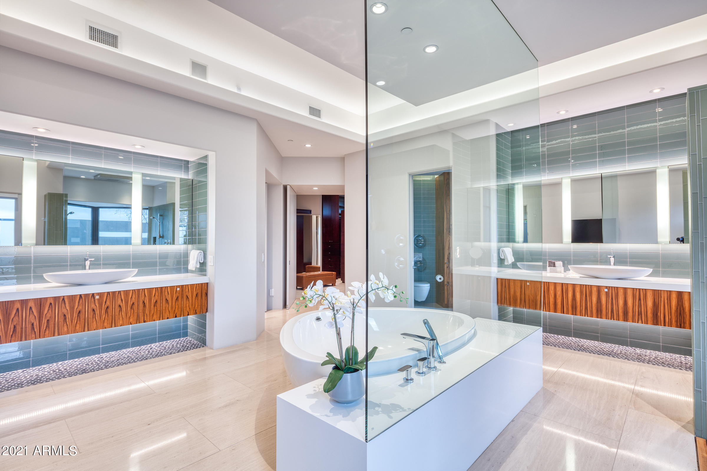SHOEN ESTATES - Residential