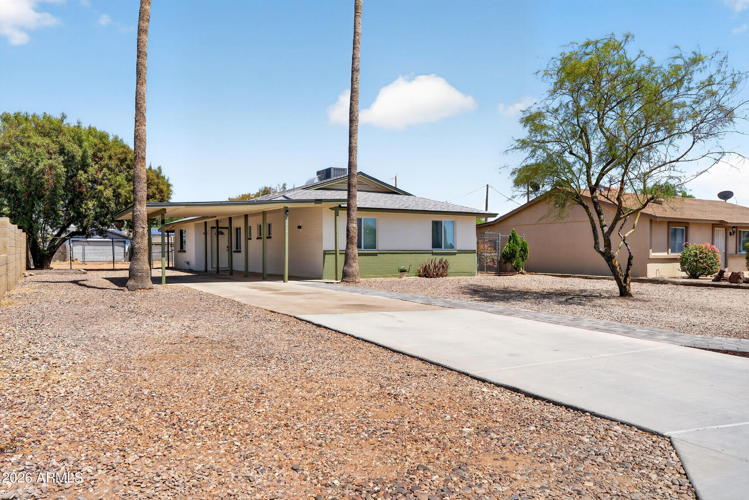 Welcome to this beautifully remodeled 3 bed 2 bath home in the heart of Apache Junction! Situated on a large lot with RV access and NO HOA! This home has been completely redesigned with new floors, and windows, new roof, kitchen with new soft close cabinets, quarts counters, stainless steel appliances, new bathrooms and more!
The large lot offers endless possibilities! Create your dream backyard, park your toys, add a workshop or ADU or simply enjoy the views! Conveniently located with easy access to the US 60, and close to the AJ aquatic Center, and local amenities!  Don't miss this opportunity to make this fabulous house your ''HOME!''