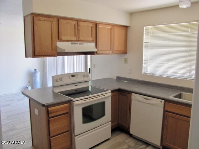 QUAIL HOLLOW - Residential Lease