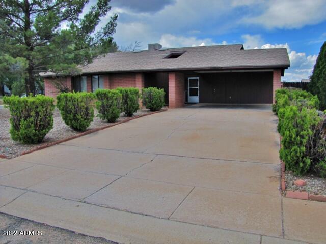 QUAIL HOLLOW - Residential Lease