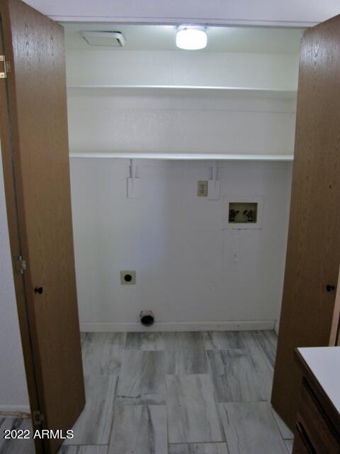 QUAIL HOLLOW - Residential Lease