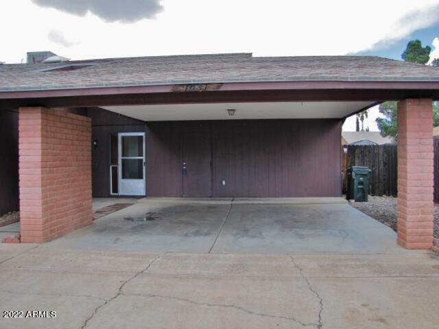 QUAIL HOLLOW - Residential Lease
