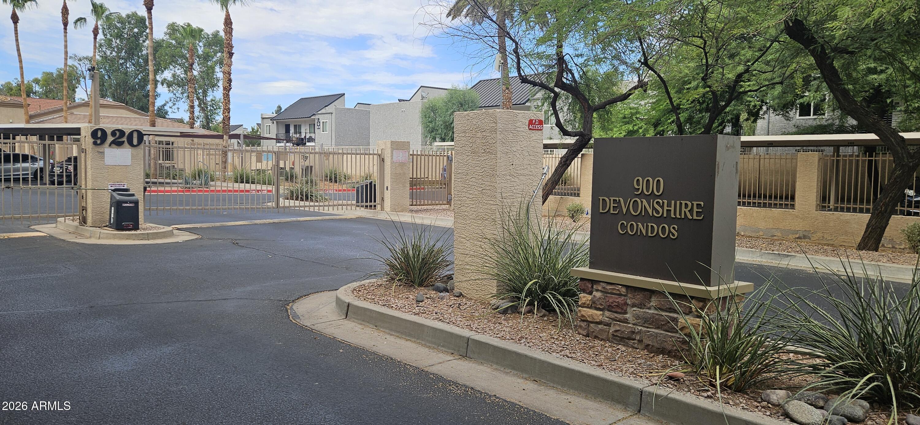 900 DEVONSHIRE CONDOMINIUMS AMD - Residential