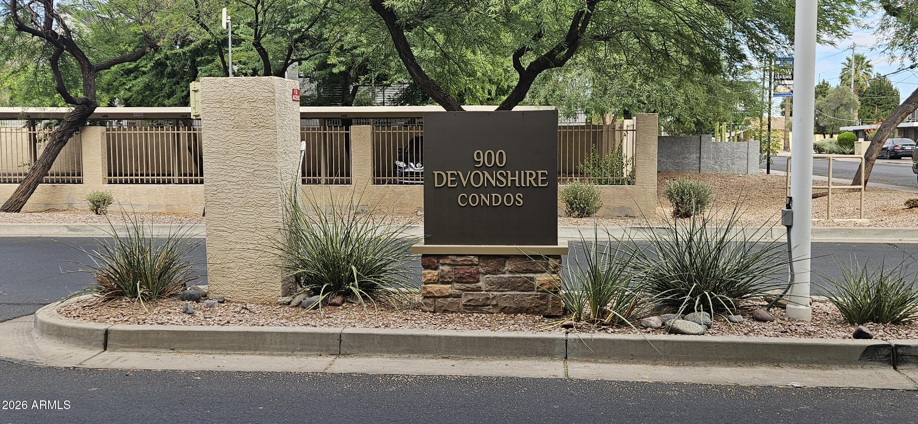 900 DEVONSHIRE CONDOMINIUMS AMD - Residential