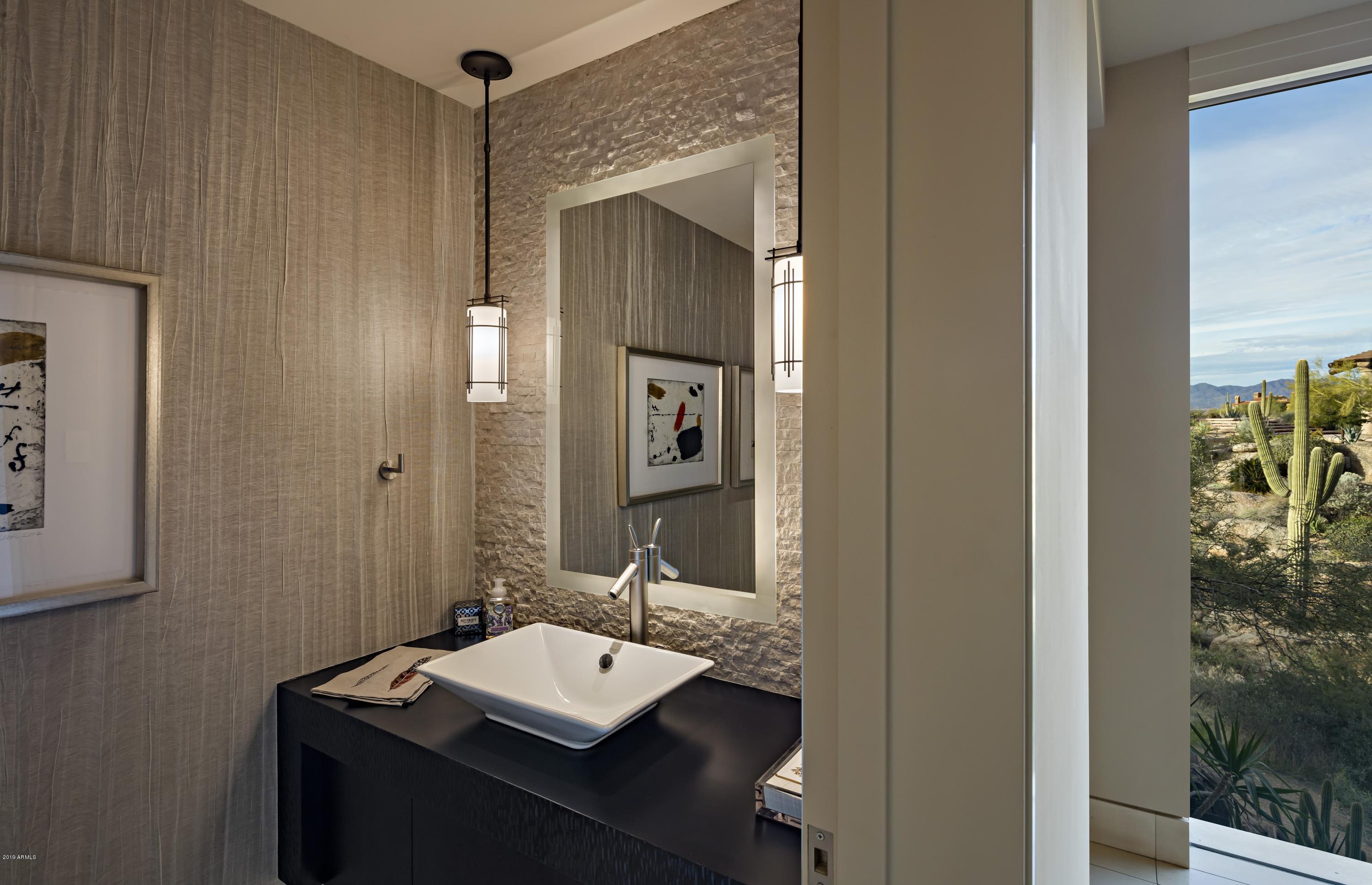 ESTANCIA - Residential