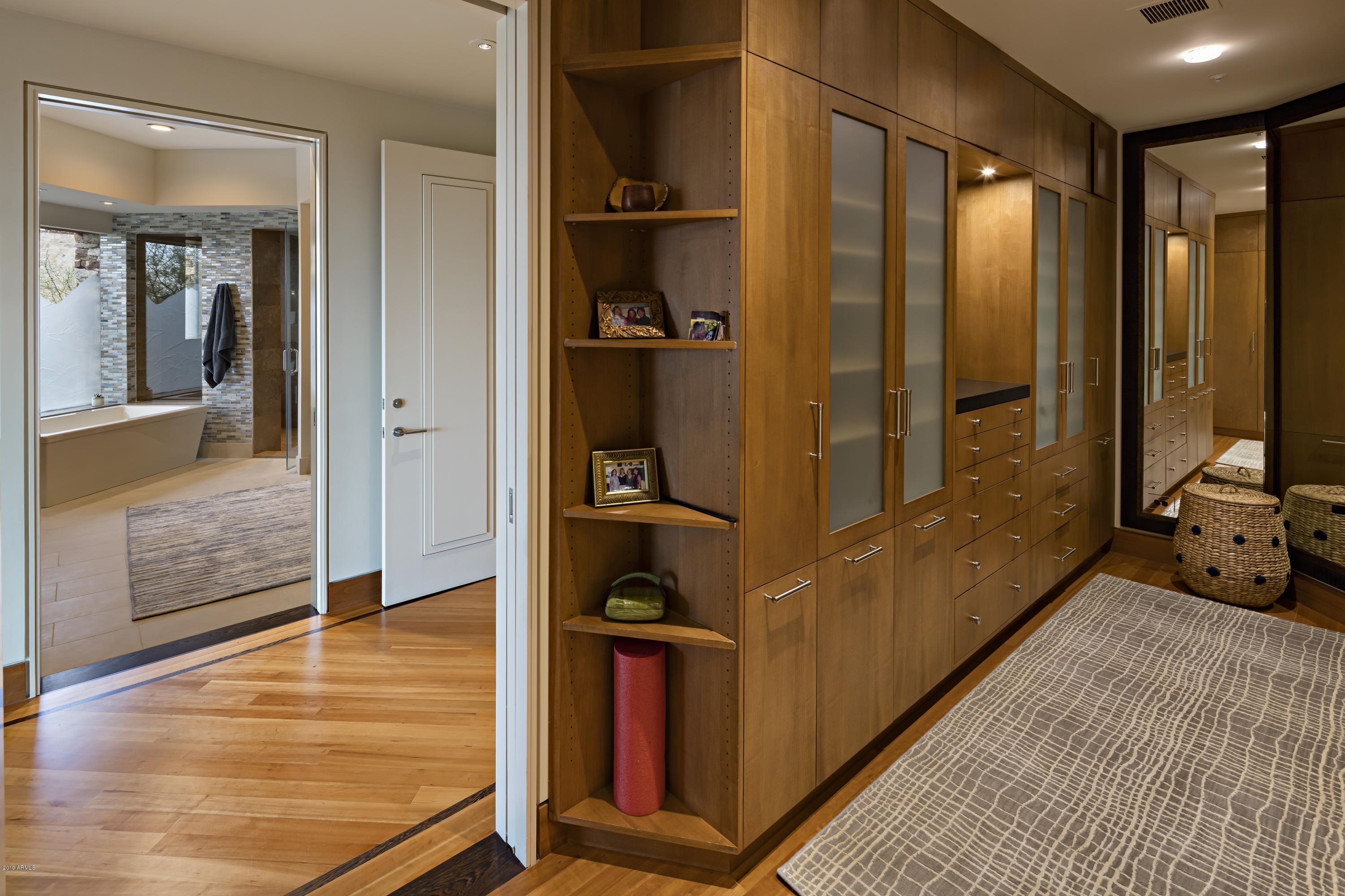 ESTANCIA - Residential