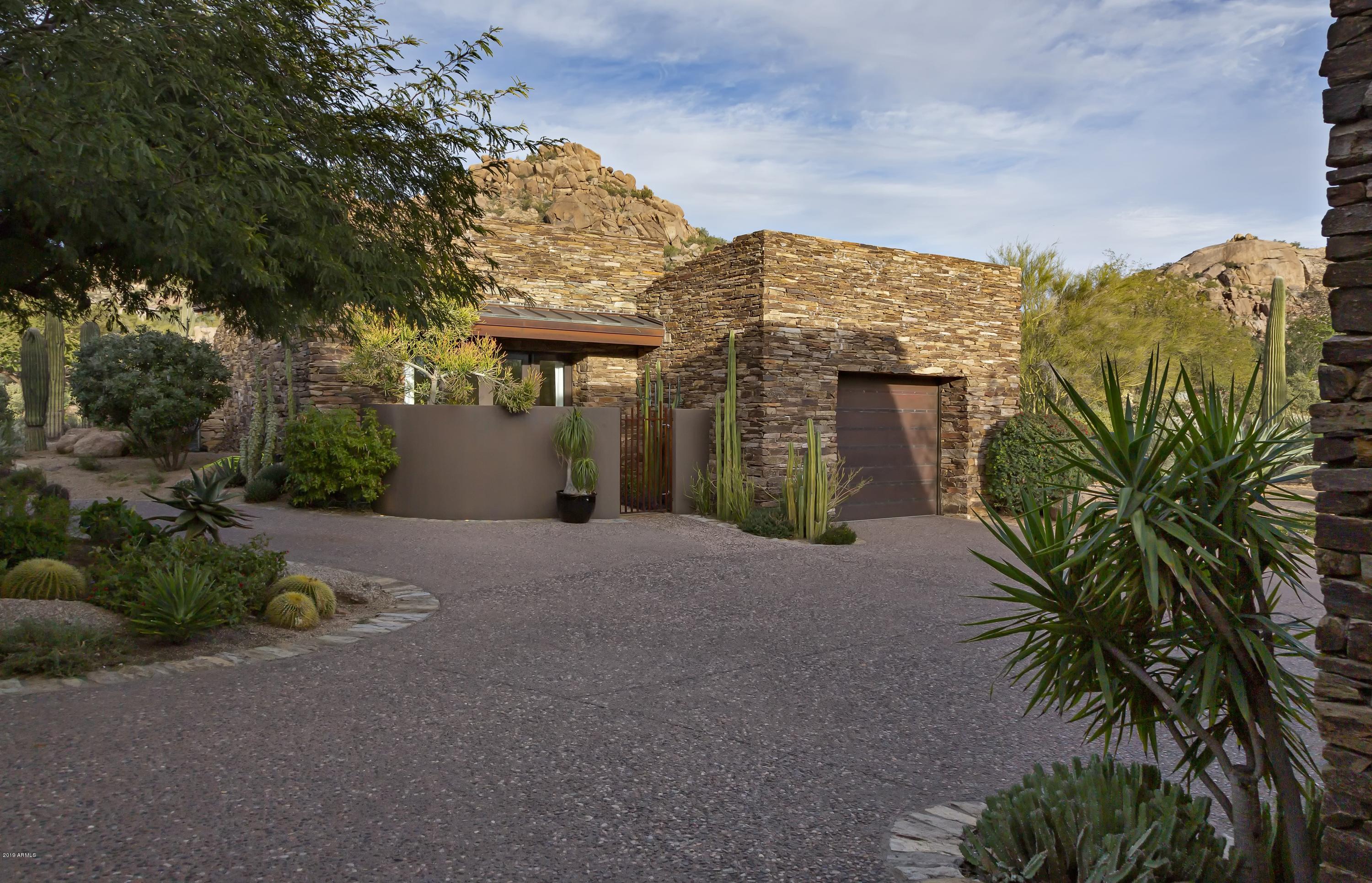 ESTANCIA - Residential