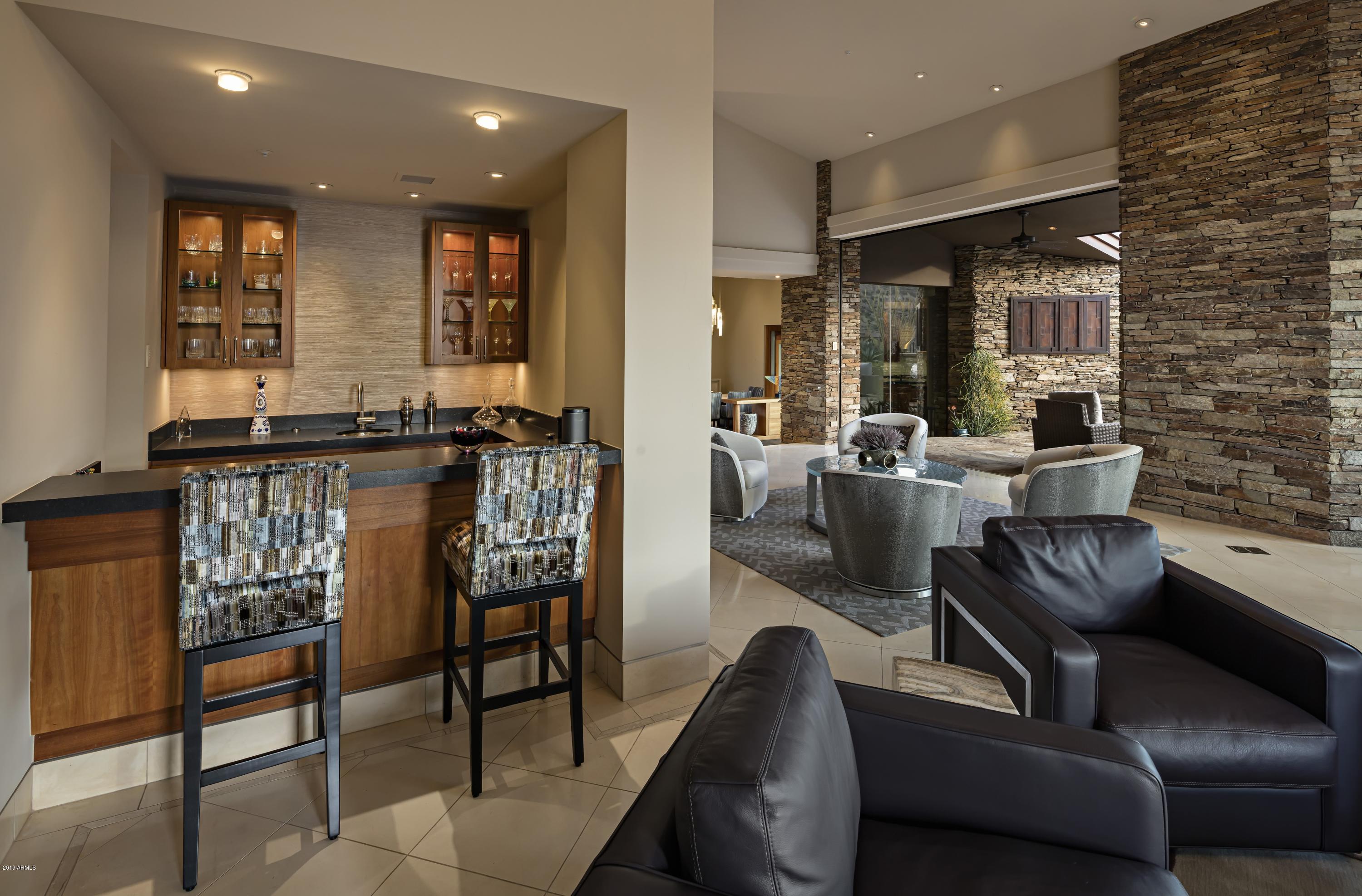 ESTANCIA - Residential