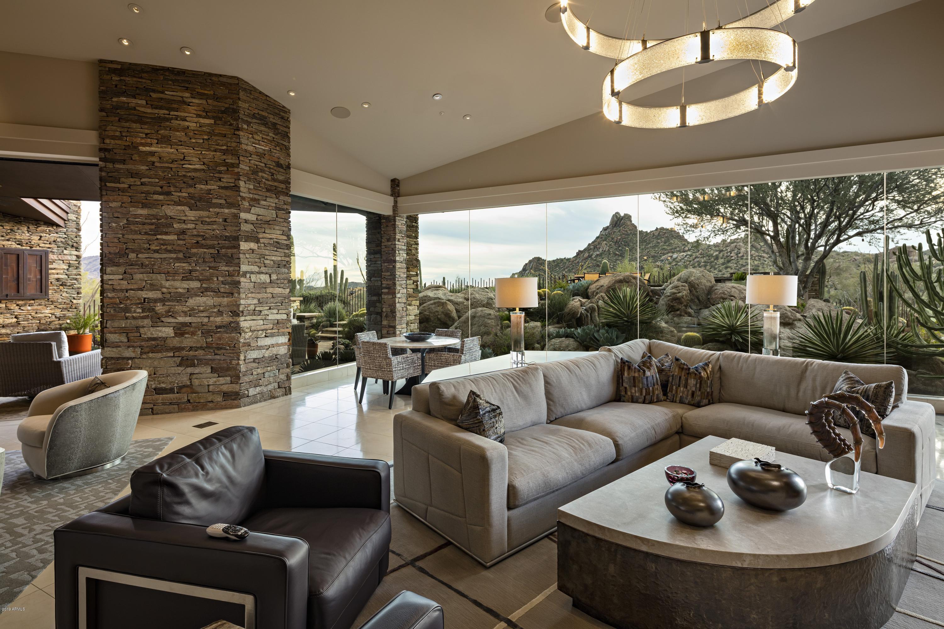 ESTANCIA - Residential