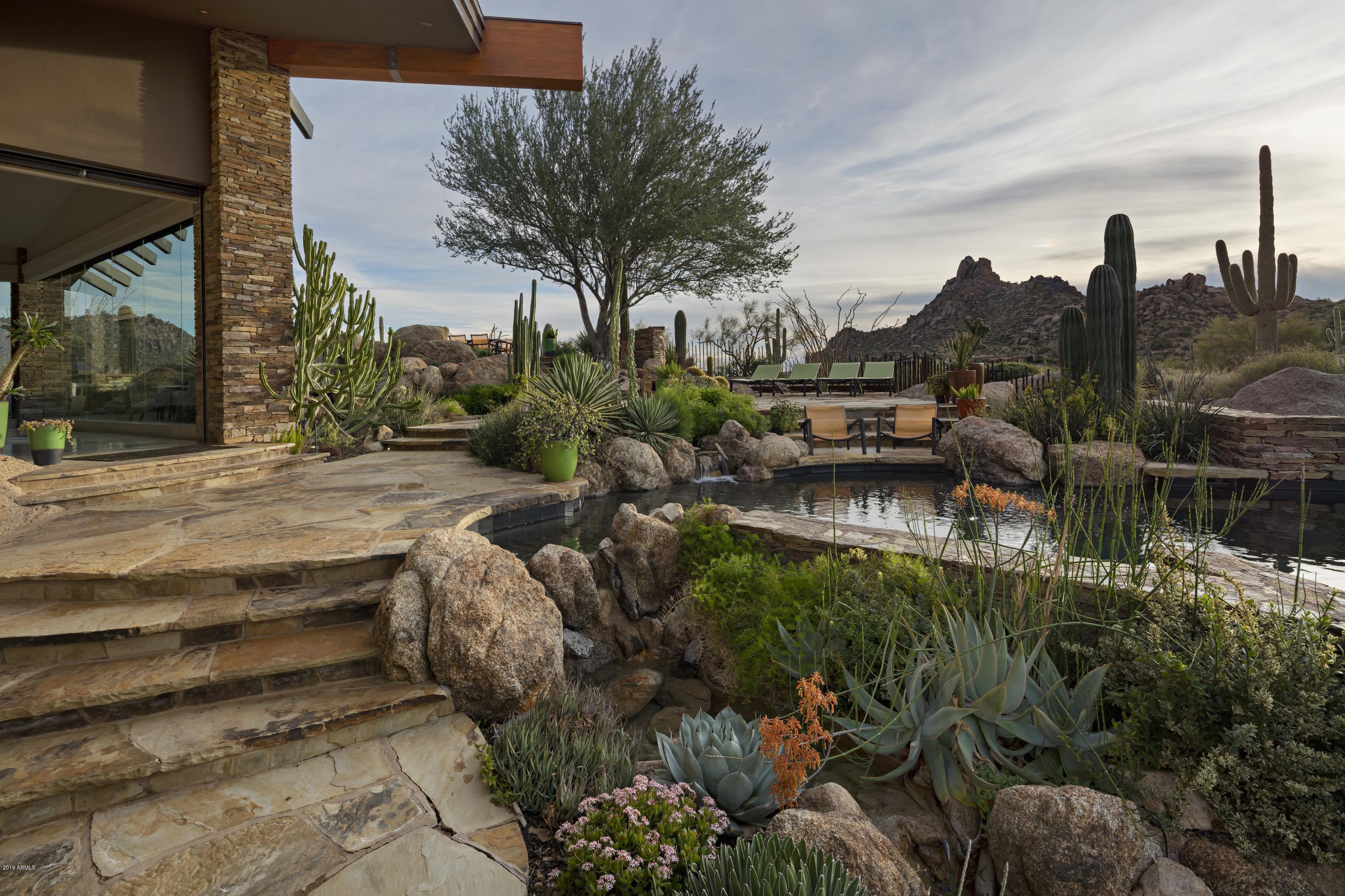 ESTANCIA - Residential